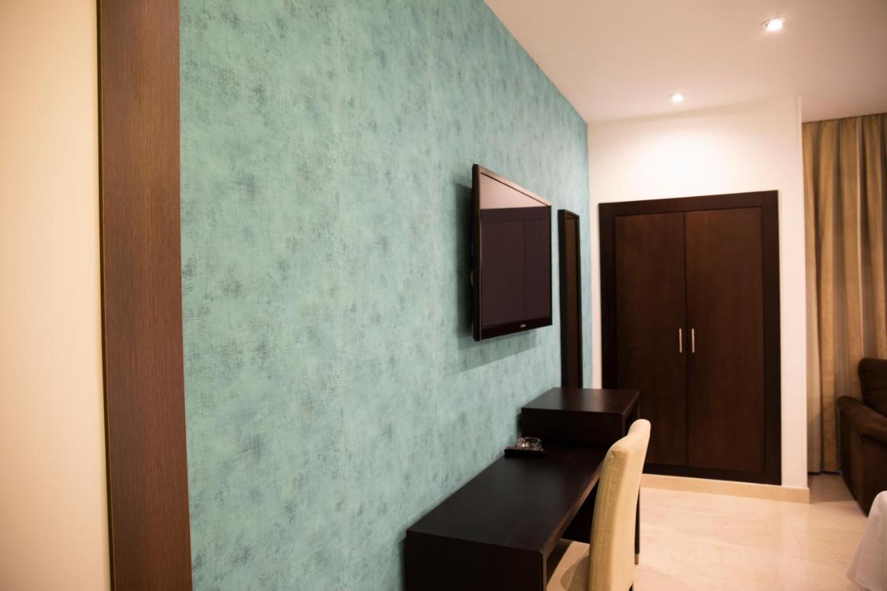 Hotel El Meson Торрихос Экстерьер фото