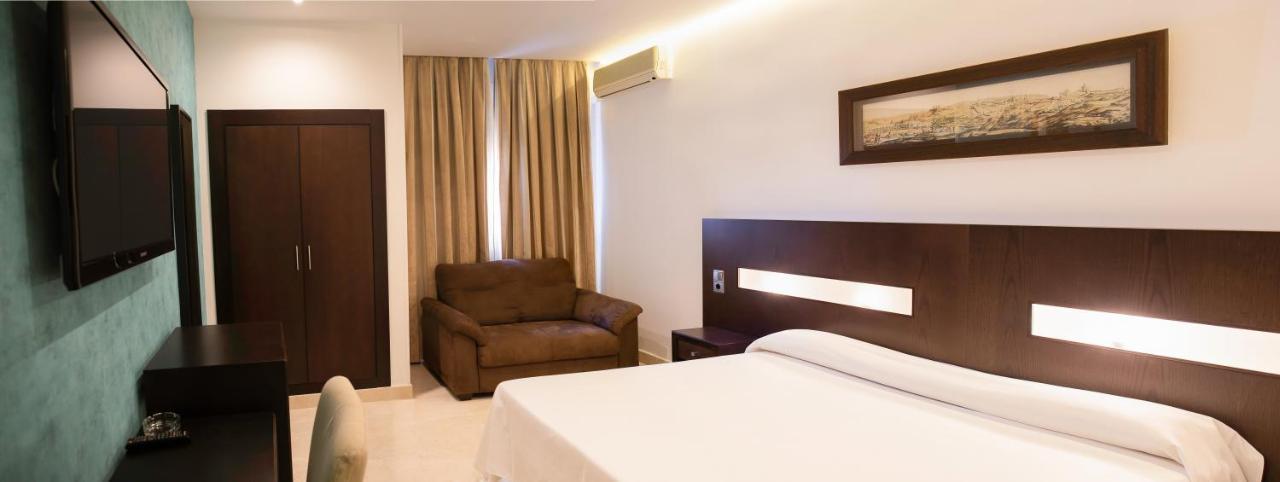 Hotel El Meson Торрихос Экстерьер фото
